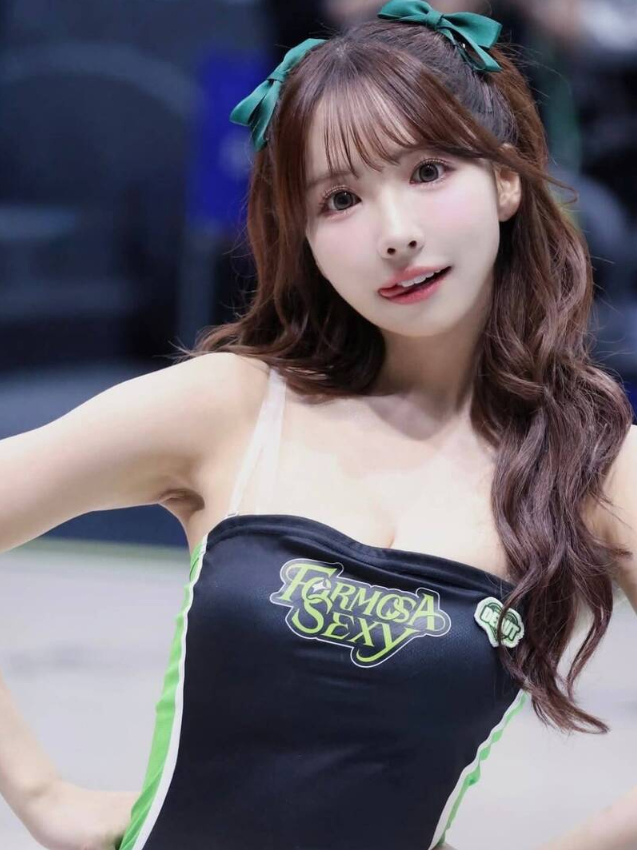 Cư dân mạng bàn luận về thái độ tích cực của Hakata Iroha