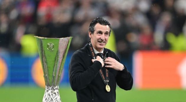 Unai Emery cùng Aston Villa ăn mừng chiến thắng
