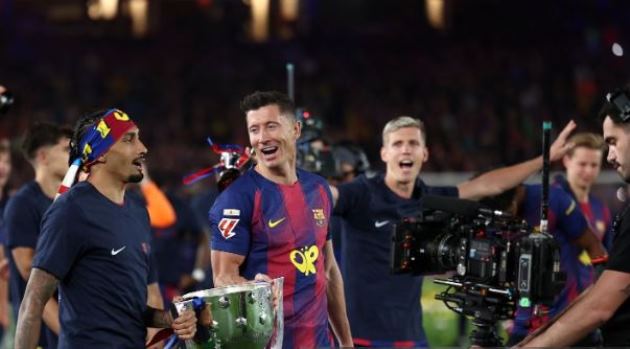 Barca đăng quang ngôi vô địch La Liga đầy thuyết phục. Barca vô địch La Liga