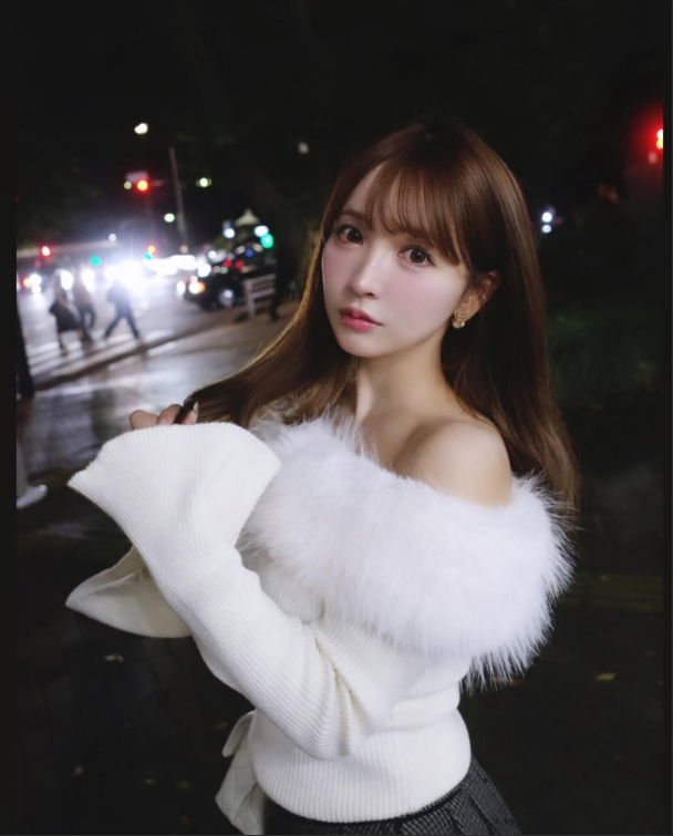Yua Mikami bất ngờ đóng phim trở lại, cộng đồng mạng xôn xao không ngờ- Ảnh 5. Yua Mikami thu hút lượng fan đông đảo