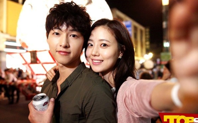Trong quá khứ, nữ diễn viên từng dính tin đồn hẹn hò với tài tử Song Joong Ki.