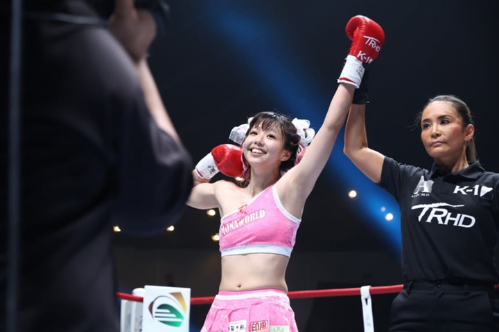 Mono Kimura lại giành chiến thắng Mona Kimura duy trì thế trận áp đảo
